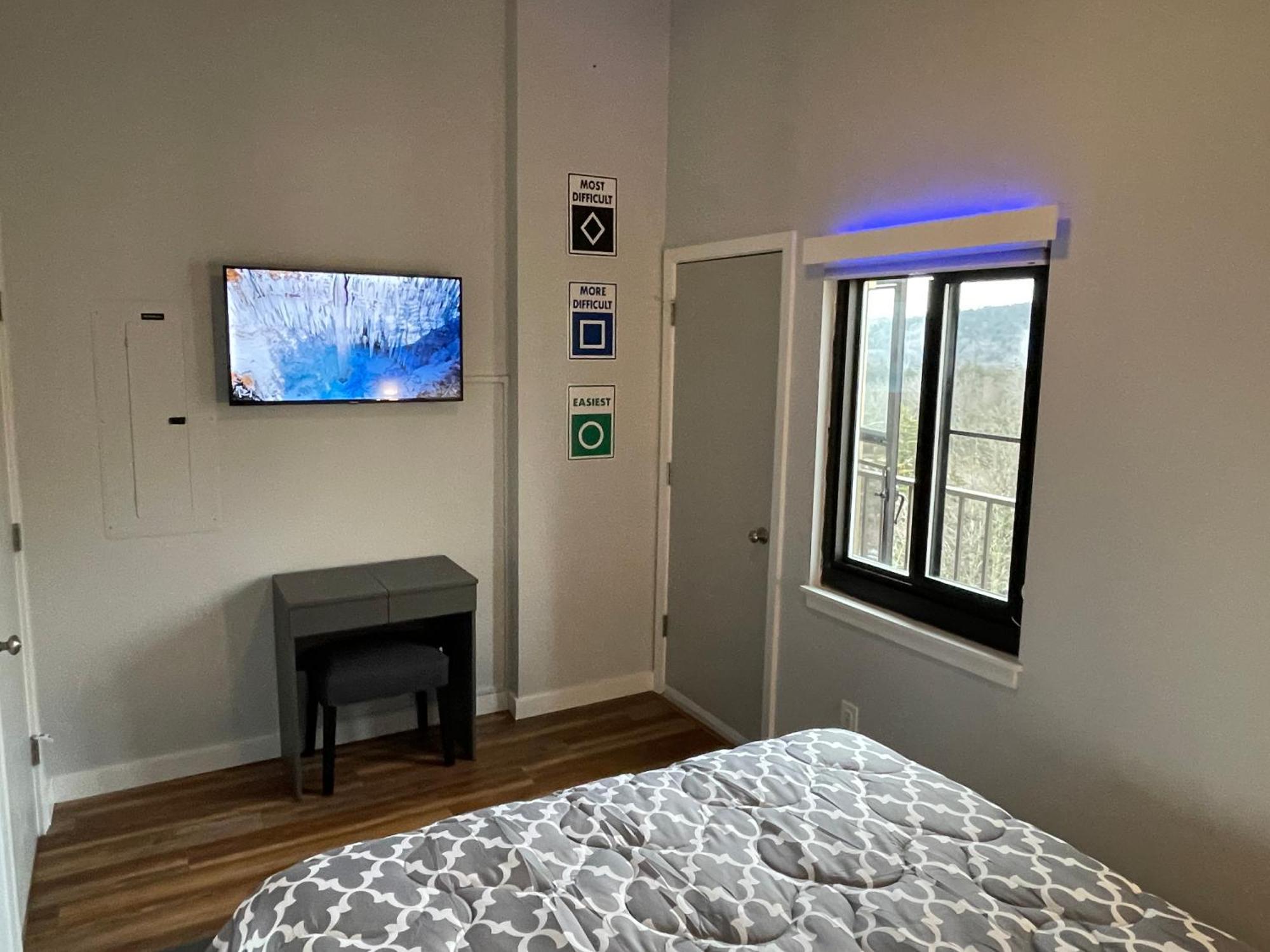 Modern Condo With Ski In & Ski Out - Silver Creek Lodge, Snowshoe Exterior photo